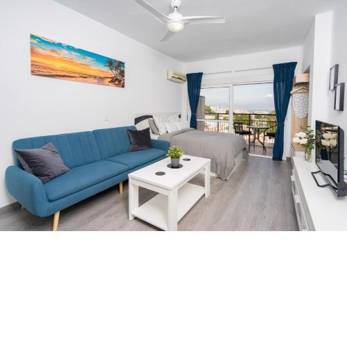 HOLIDAY RENTALS PISCINA, PLAYA PARKING a 5 min caminando del PUERTO DE BENALMADENA