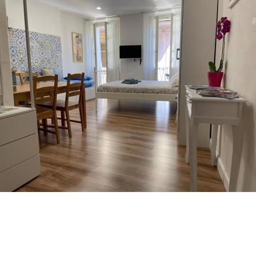 Holiday Studio in Centro Storico Intra