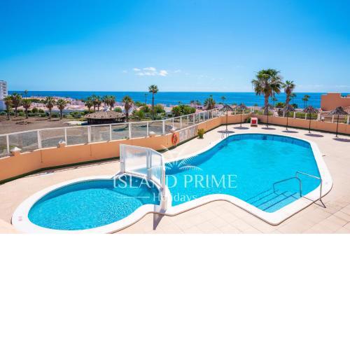 Holiday with Seaviews in Golf del Sur