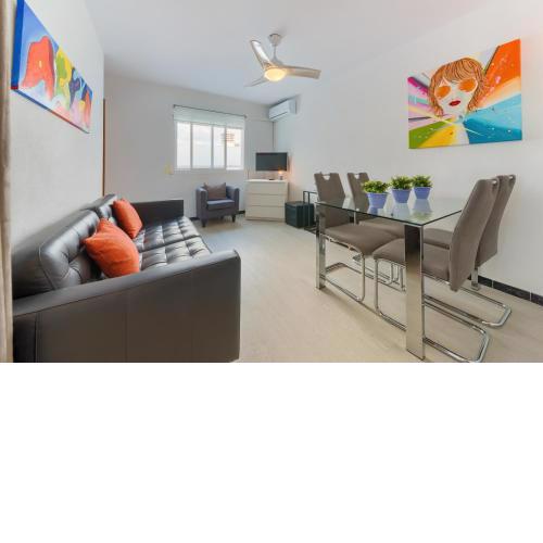 Holidays2Fuengirola Palangreros 100 mts from Beach and promenade