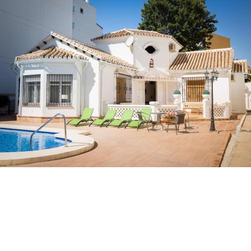 Holidays2Fuengirola Villa Mercedes in center Fuengirola and 2nd line beach