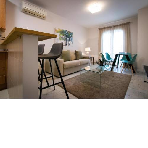 Holidays2Malaga Peña Parking & French Balcony & Smart TV