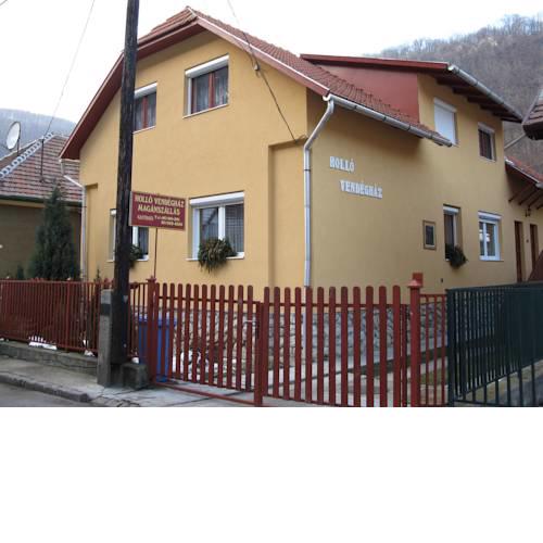 Holló Vendégház