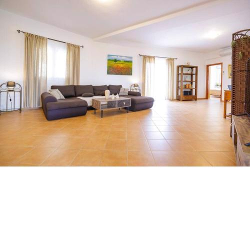Holystay Villa