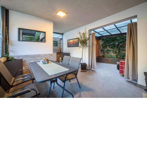 Holzer's Apartment