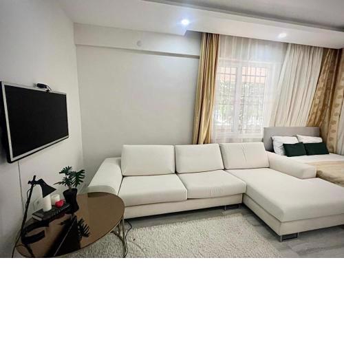 Home with 2 rooms in center of Antalya