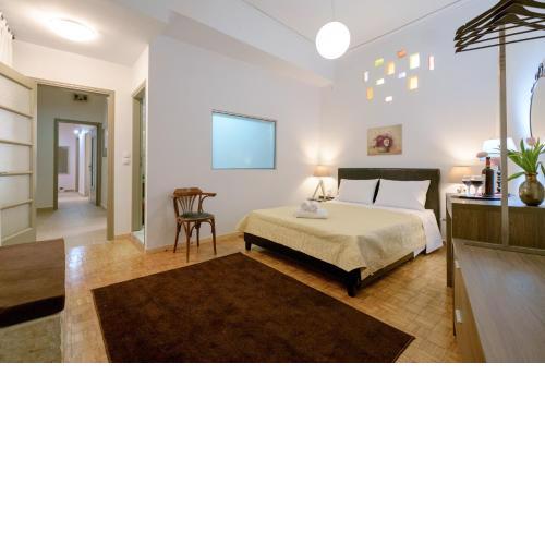 Home with Courtyard in Beating Heart of old Town!