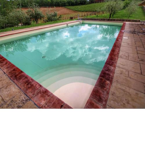 Home with swimming pool in a cental location in Tuscany
