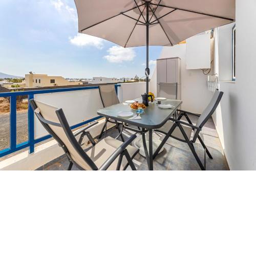 Home2Book Bright Apartment Playa Blanca, Terrace