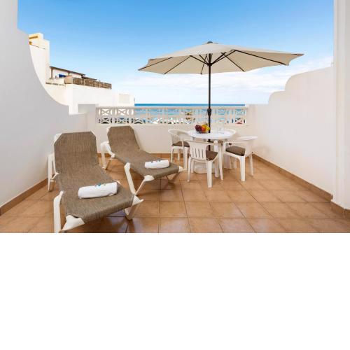 Home2Book Charming Casa Marinera, Terrace