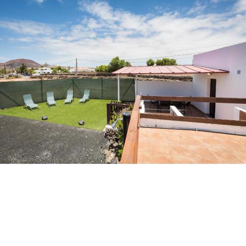 Home2Book Comfy Casa Papá, Sunny Terrace With BBQ