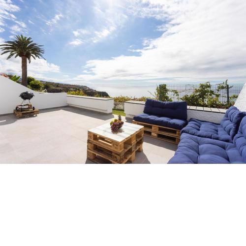 Home2Book Impressive Sea View La Victoria, Pool