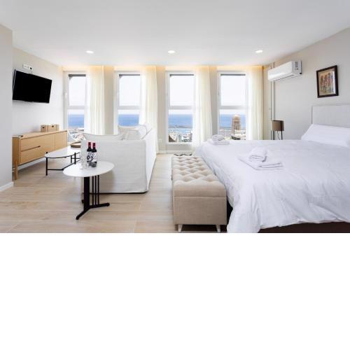 Home2Book Stylish Sea Views Studio Santa Cruz