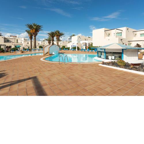 HomeForGuest Apartamento 13 con terraza y piscina en Corralejo