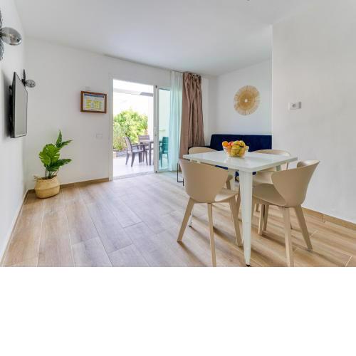 HomeForGuest Moderno Apartamento con piscina en Corralejo