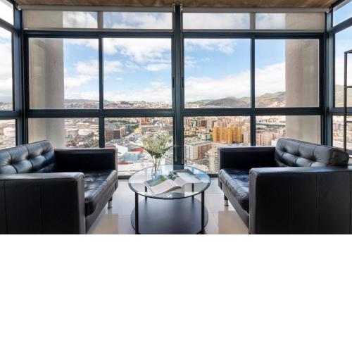 HomeForGuest NEW Modern Penthouse Apartment with panoramic views of Santa Cruz