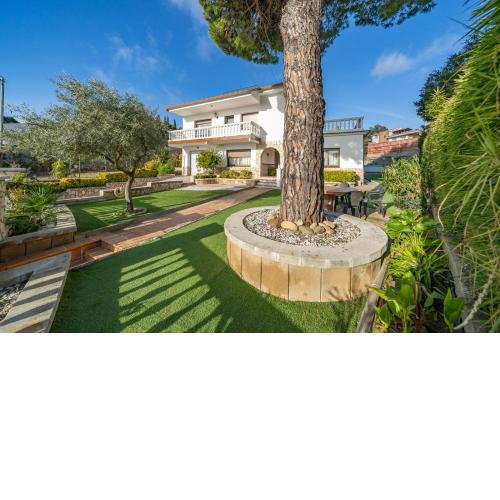 HomeHolidaysRentals Arenal - Costa Barcelona