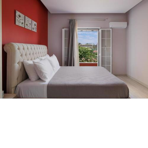 HOMELY 2BD APT IN DASSIA