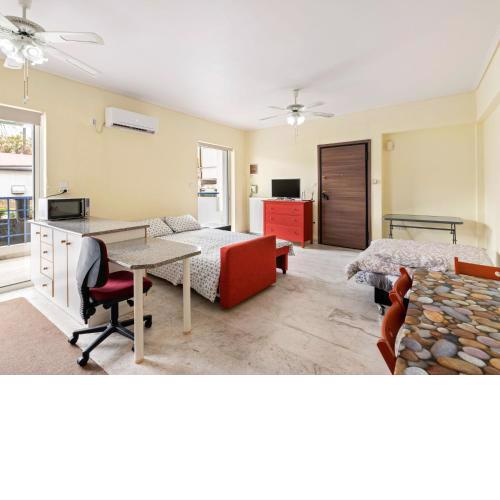 Homely Apartment in Piraeus with Balcony
