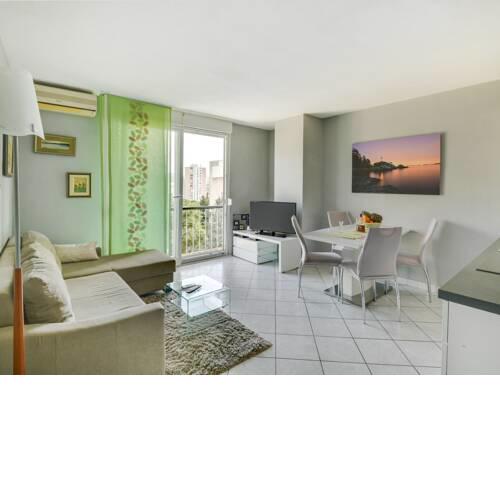 Homely Apartment in Split near the Sea