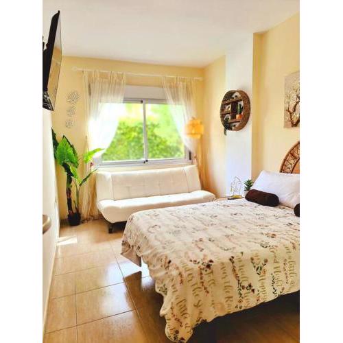 Homely Apt in Modern building with Pool