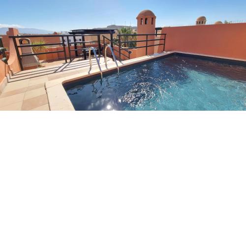 Homes of Spain, Apartamentos Paraíso Vera Playa, Ed Palmerston, Atico A con piscina privada y vistas al mar, 50m de la playa, WIFI