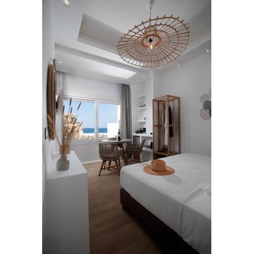 Hora Seaside Suites