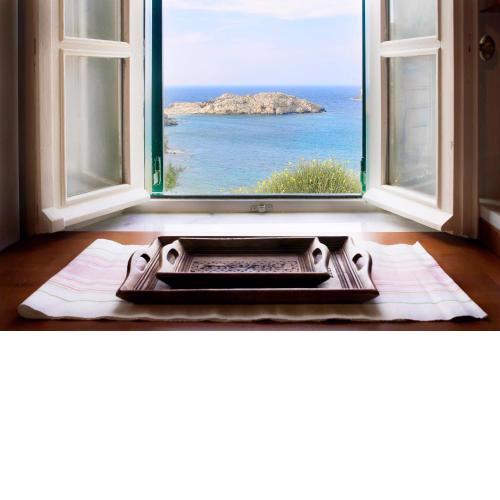HORIZON Traditional beach house