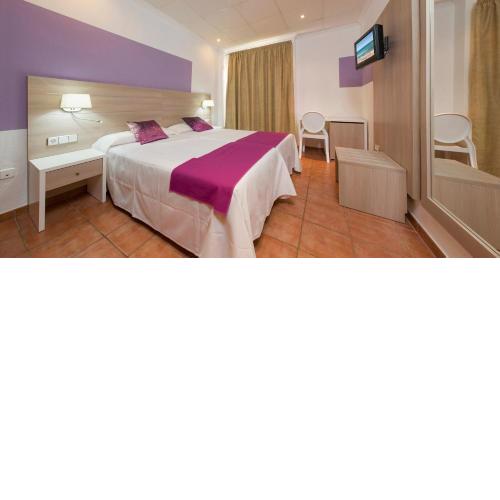 Hostal Adelino