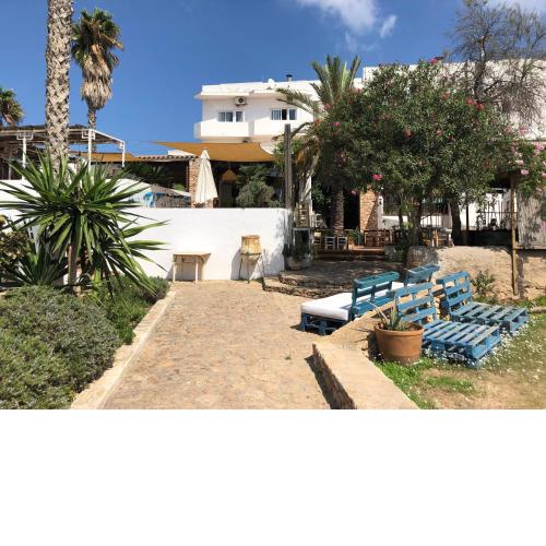 Hostal Illes Pitiüses