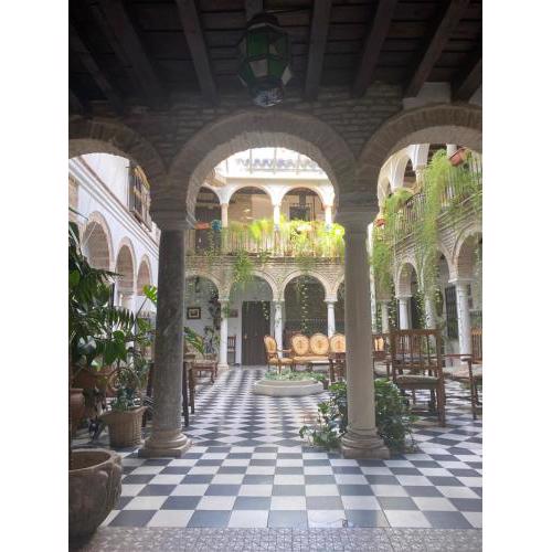 Hostal Palacio del Corregidor