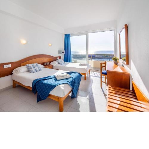 Hostal Port Corona