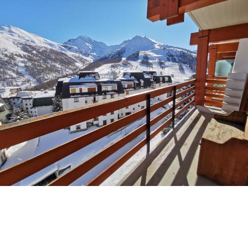 Hostdomus - Color Apartment