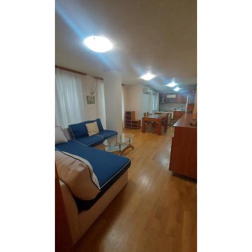 HostEx Vintage Apartment