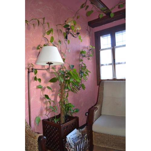 Hotel - Restaurante Prado Del Navazo
