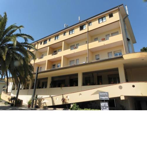 Hotel 106