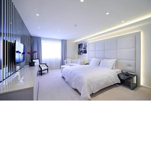 Hotel 9