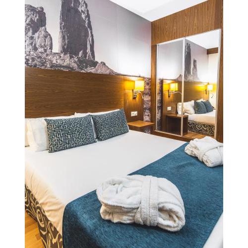 Hotel Adonis Plaza