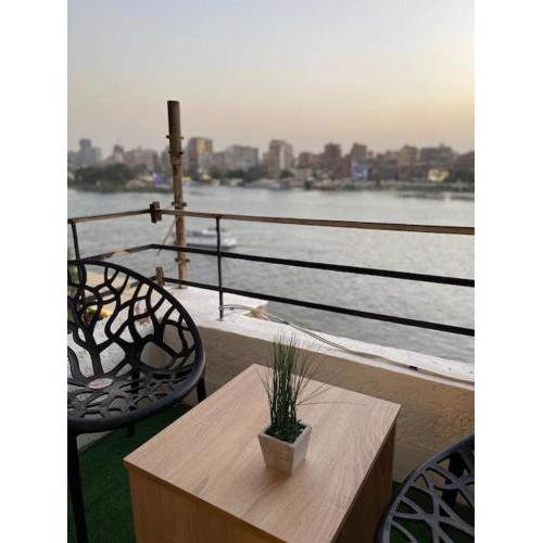 Hotel Apartment With Great Nile View