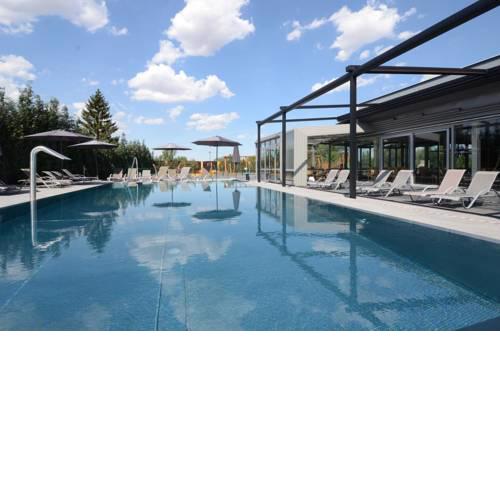 Hotel Aura Design & Garden Pool