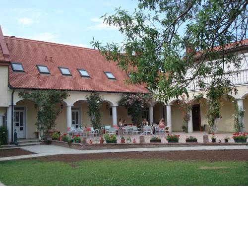 Hotel Bakony