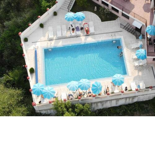 Hotel Deyanira