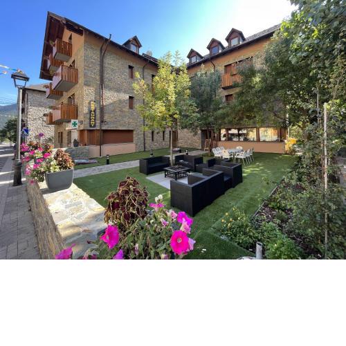 Hotel Els Encantats