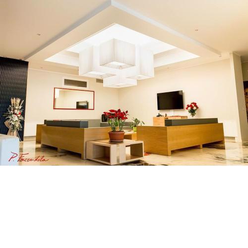 Hotel Elys