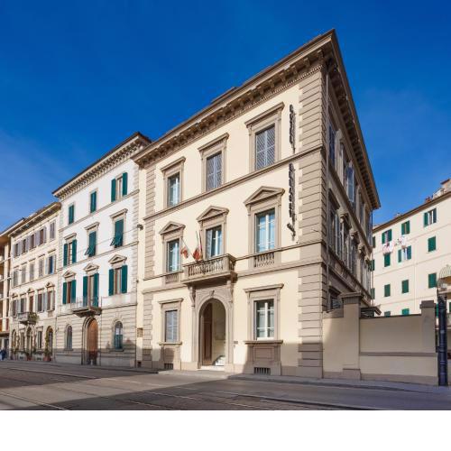 Hotel Embassy