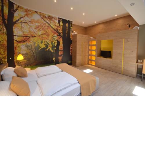 Hotel Emonec