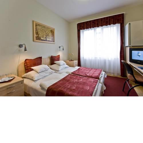 Hotel Kerpely