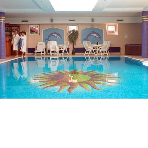 Hotel Kiss