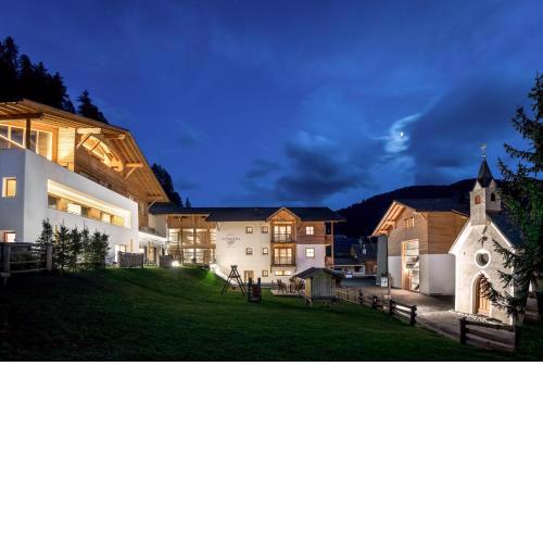 Hotel La Fradora - Dolomites Hotel