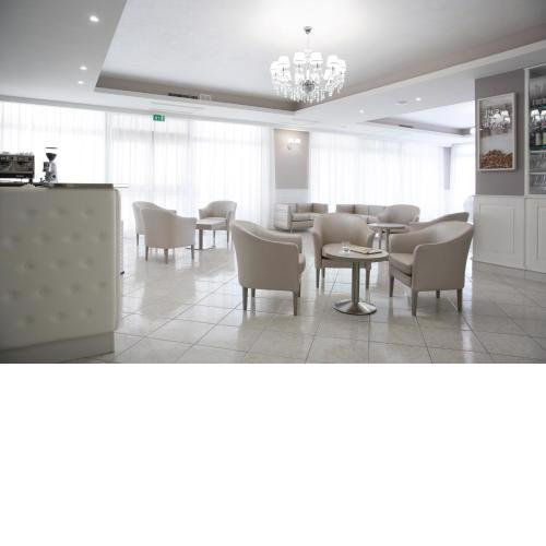 Hotel Leon - Ristorante Al Cavallino Rosso